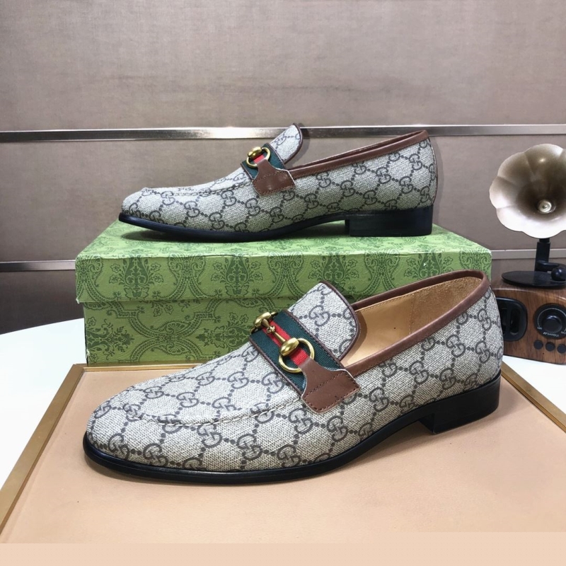 G*u*i leather shoes